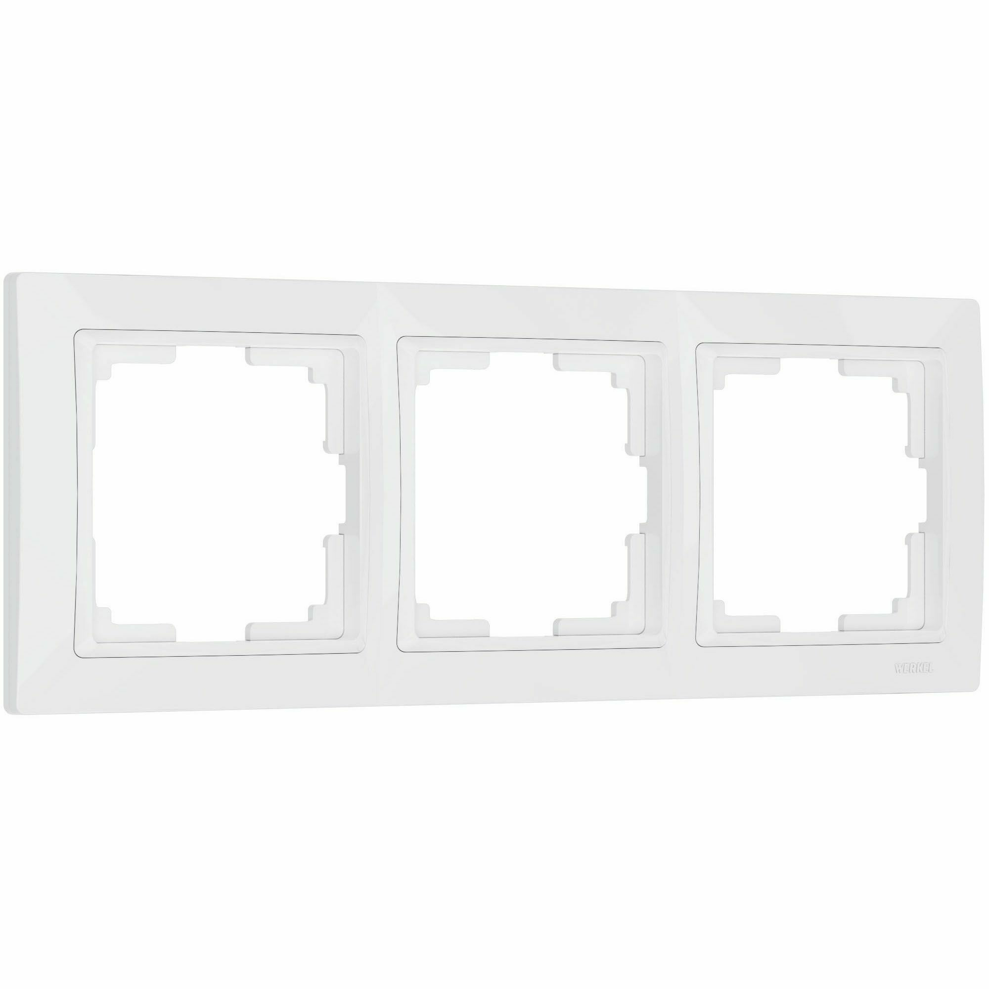 Изображение товара W0032001/ Рамка на 3 поста Snabb basic (белый) Werkel